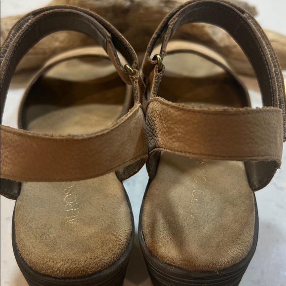 Aerosoles Leather Bogaboo Tan Brown Wedge Sandals Size 9 - Picture 10 of 15